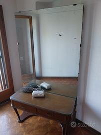 Mobile Toeletta da trucco 