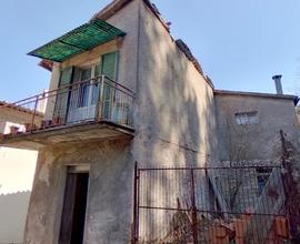 Terratetto da ristrutturare a Foligno (PG)