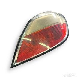 STOP FANALE POSTERIORE DESTRO OPEL Astra H Berlina