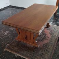 Tavolo in legno massello stile classico