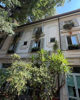 Villa di 600 m² con più di 5 locali a Milano