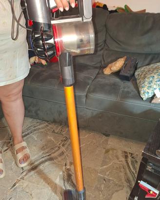 Dyson v8 ricondizionato 