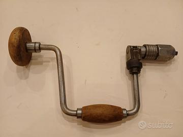 Trapano a mano d'epoca