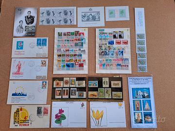 Lotto Francobolli + Buste + Cartolina e foglietti.