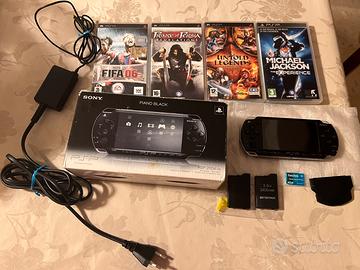 Sony Psp piano black 2004 +  4 giochi