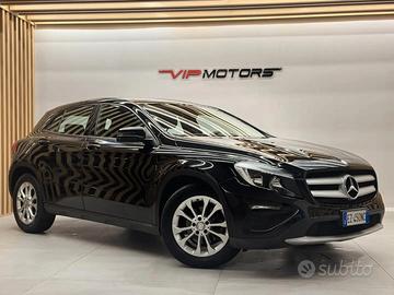 Mercedes-Benz GLA 180 SPORT ADVANCE PERFECT PARI A