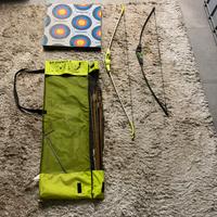 arco e frecce con bersaglio + 2 racchette