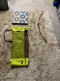 arco e frecce con bersaglio + 2 racchette