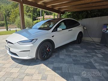 TESLA MODEL X PLAID