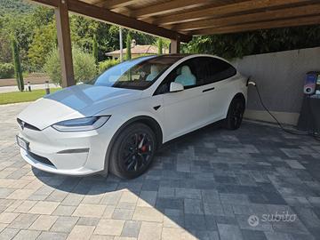 TESLA MODEL X PLAID