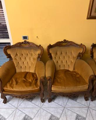 Poltrone e divano