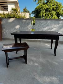 Tavolino in legno e sgabellino