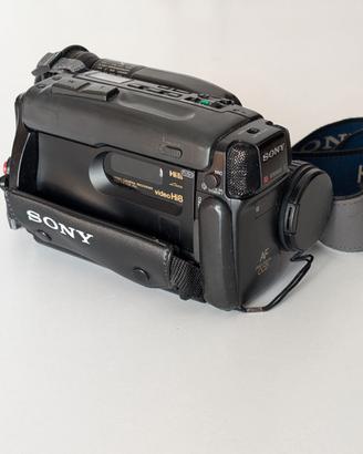 Videocamera Hi8 Sony CCD-TR705E.