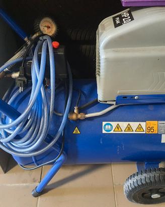 atrezzi per officina 