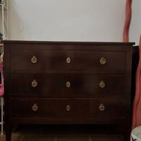 Comò in Legno – pregiata Fattura