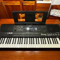 Tastiera Yamaha PSR-E453