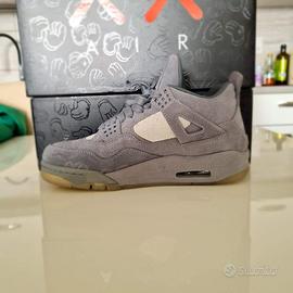 Jordan 4 retro kaws