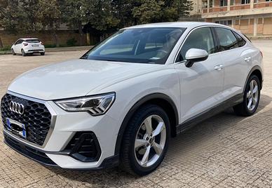 Audi Q3 TDI s tronic Bisiness 2022