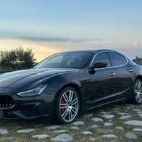 Maserati Ghibli 2.0 Hybrid 330cv