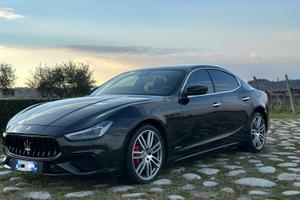 Maserati Ghibli 2.0 Hybrid 330cv