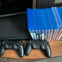Ps4 slim 1 TB + 2 controller +14 giochi