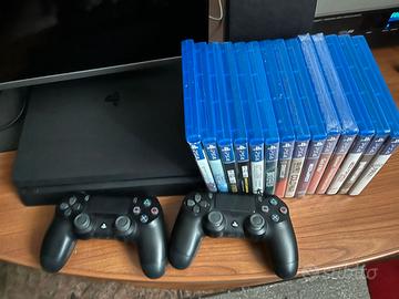 Ps4 slim 1 TB + 2 controller +14 giochi