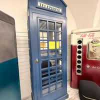 Nuova cabina telefonica aperitivo in legno