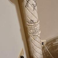 Colonna in alabastro