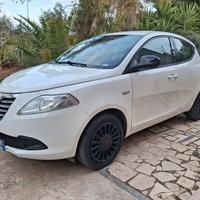 lancia ypsilon 1.2 gpl 65.000 km pari al nuovo 