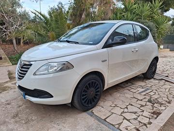 lancia ypsilon 1.2 gpl 65.000 km pari al nuovo 