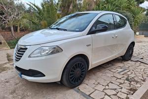 lancia ypsilon 1.2 gpl 65.000 km pari al nuovo 