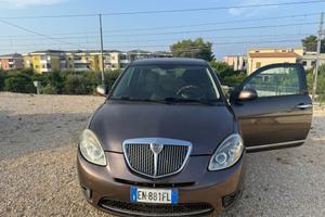 Lancia Ypsilon 1.3 MJT 75 CV 2.999€ PERMUTE