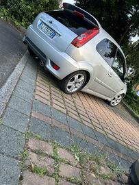 Ford Fiesta 1.2 ST-Look 97km car play neopatentati