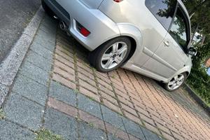 Ford Fiesta 1.2 ST-Look 97km car play neopatentati
