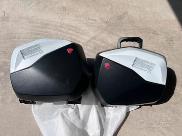 Borse/bauletti laterali multistrada v4