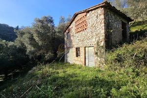 Rustico / Casale di 55 m² a Camaiore