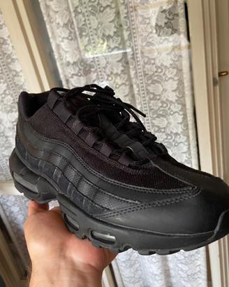 Nike Air Max 95 Essential