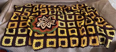 Copertina in lana vintage con cuscino tondo