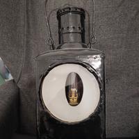 Lanterna a petrolio che veniva utilizzata per segn