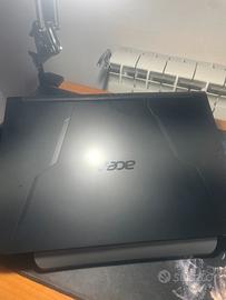 Acer Nitro 5 e Logitech G203 in omaggio