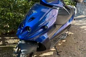 Scooter Phantom Max 200