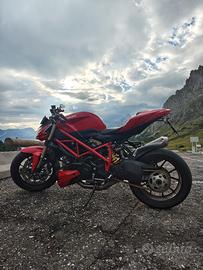 ducati streetfighter 