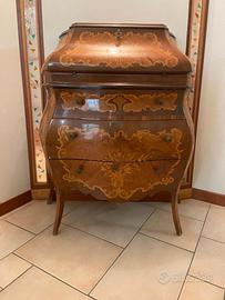 MOBILE MAGGIOLINO CON RIBALTA IN RADICA INTARSITA