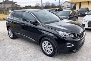 PEUGEOT 3008 1.2 benzina NAVI-AUTOMATICA