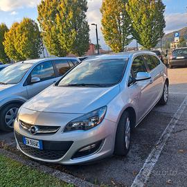 Opel Astra Sport Tourer 1.6 diesel 110 cv - 2014
