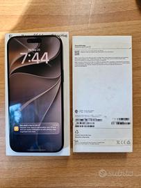 Apple iPhone 16 Pro Max 256GB Nero - pari al nouvo