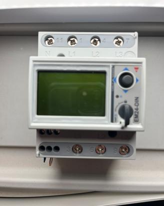 Metet em24-din .av9.3.x.is.x Carlo Gavazzi