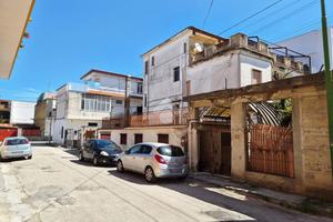 2 LOCALI A BRUSCIANO
