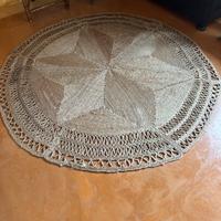 Tappeto rotondo intrecciato