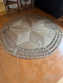 Tappeto rotondo intrecciato